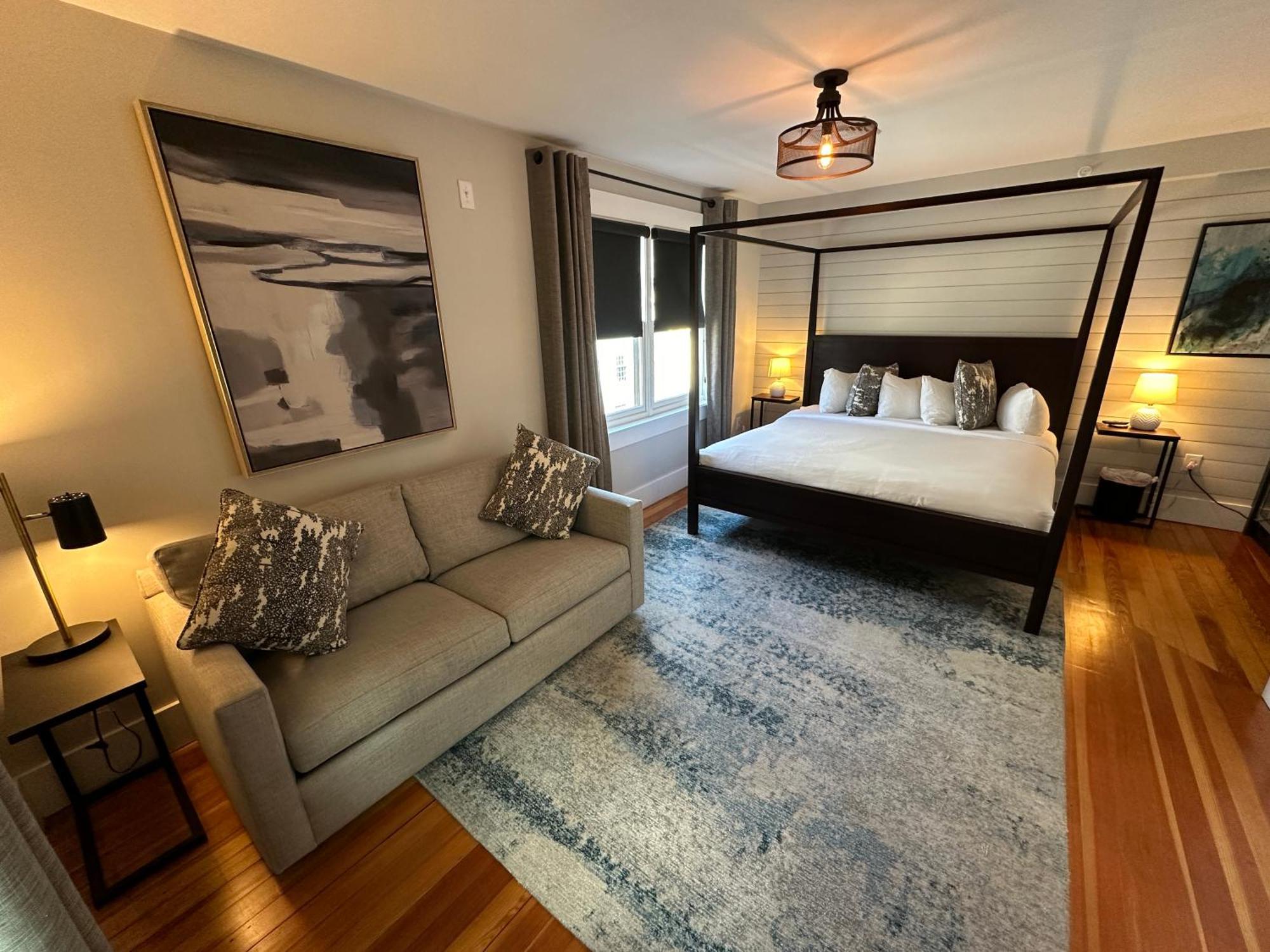 Entire Modern 7 Unit 7 Bath Boutique Inn Tour de Tour de Newport Extérieur photo
