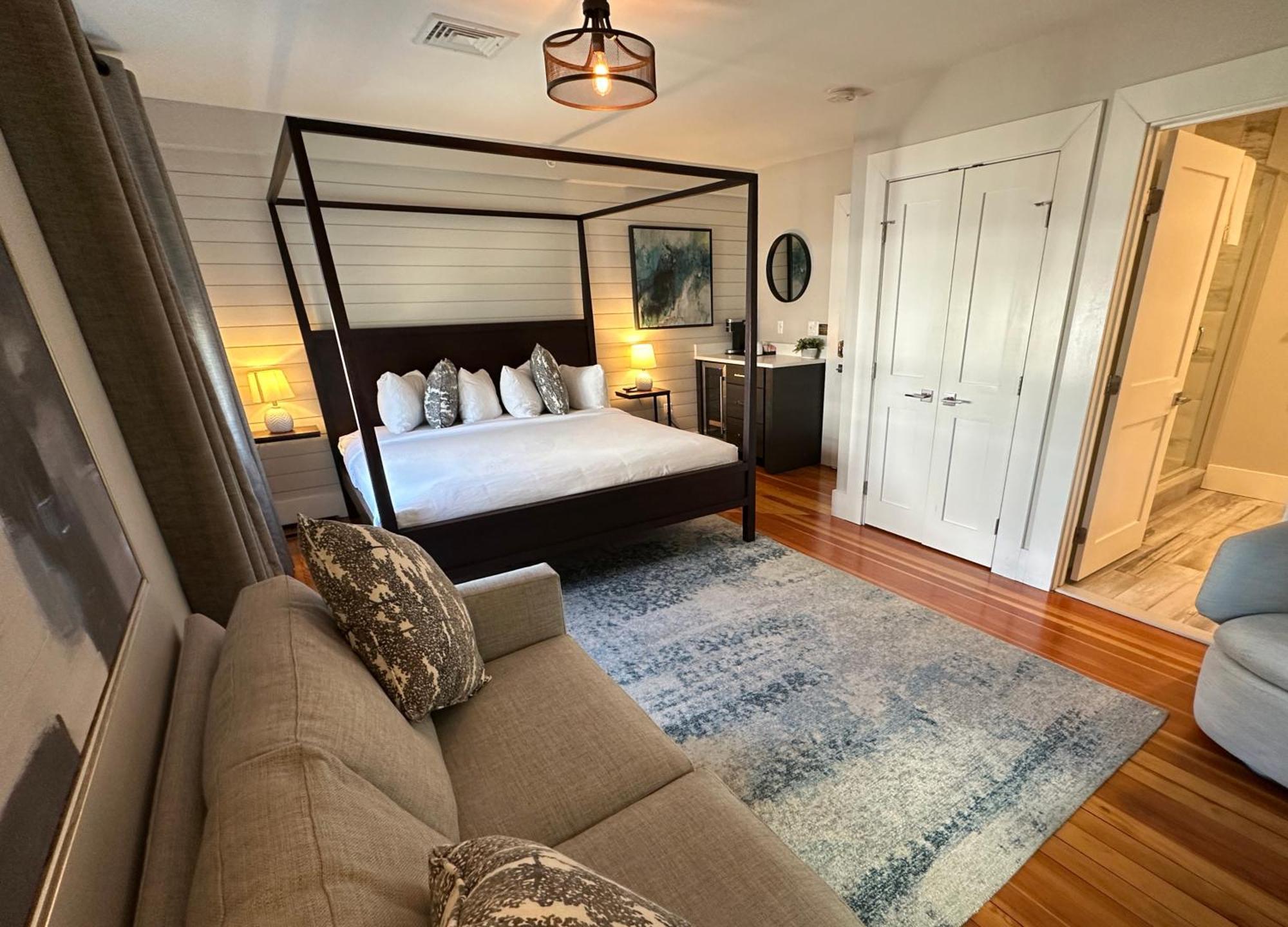 Entire Modern 7 Unit 7 Bath Boutique Inn Tour de Tour de Newport Extérieur photo