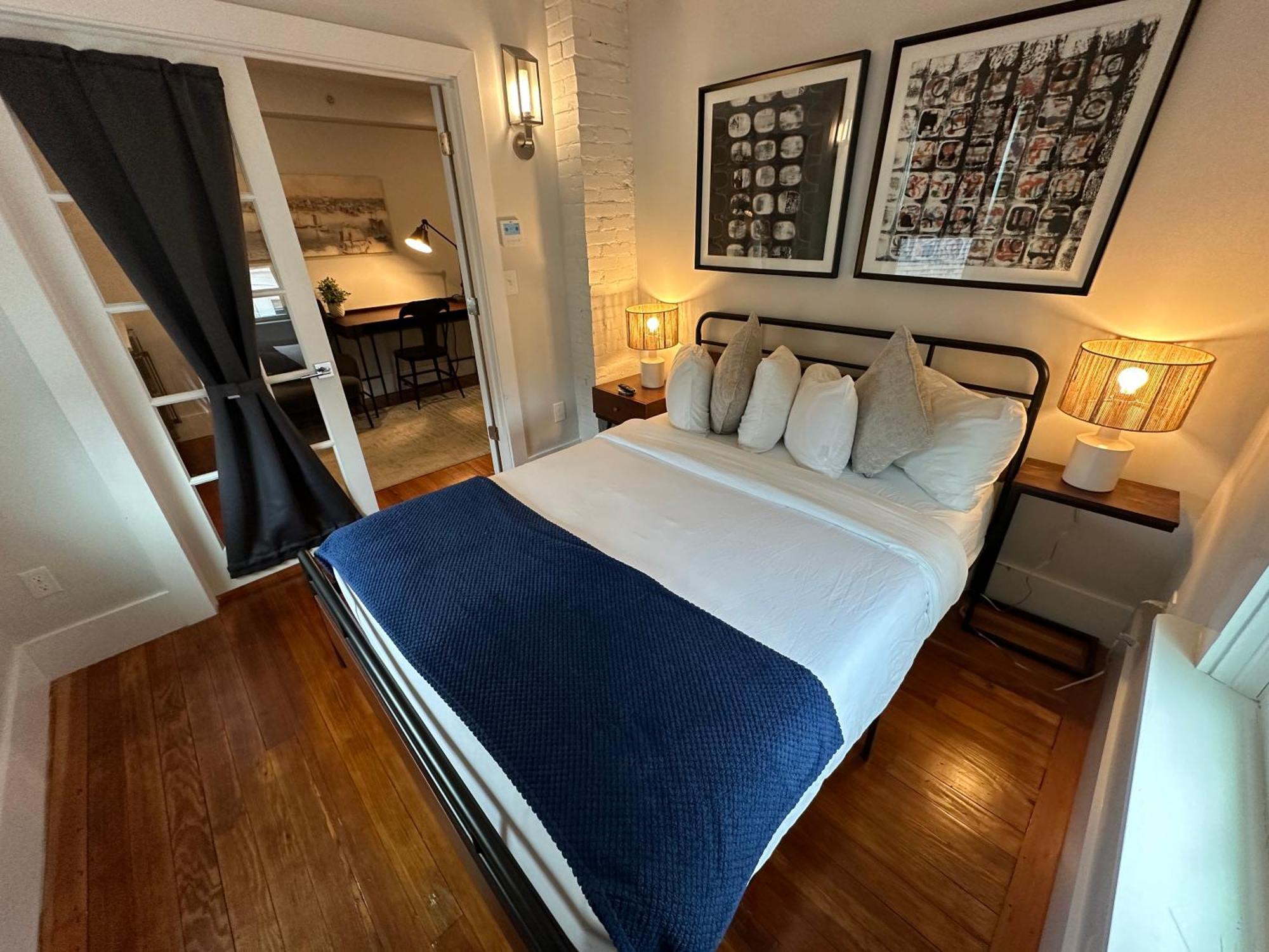 Entire Modern 7 Unit 7 Bath Boutique Inn Tour de Tour de Newport Extérieur photo