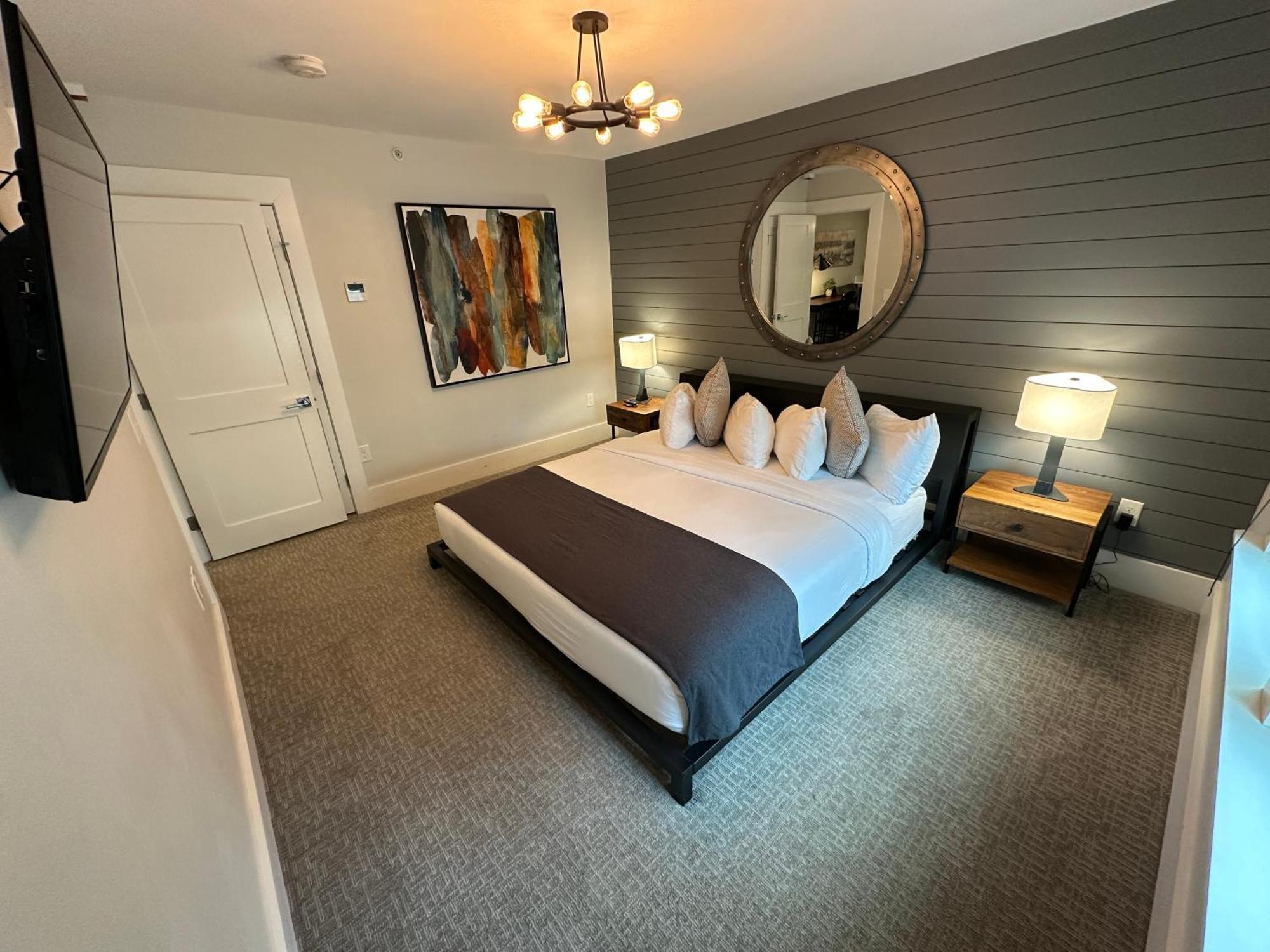 Entire Modern 7 Unit 7 Bath Boutique Inn Tour de Tour de Newport Extérieur photo